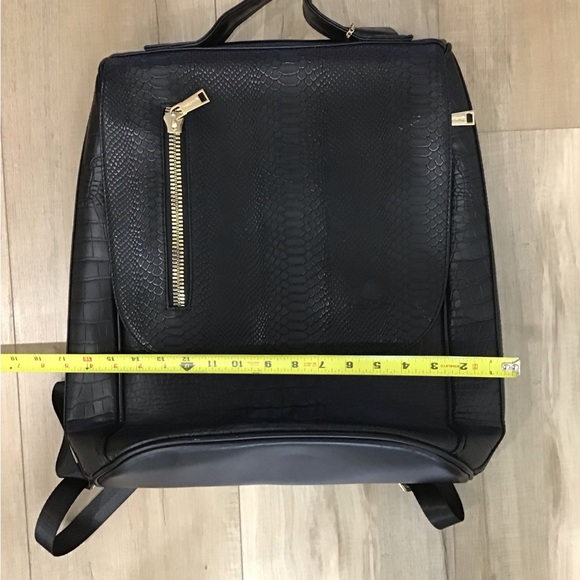 alligator laptop backpack TOTE AND CARRY Black Vegan Alligator Leather Travel Laptop Backpack- 16  1/2\